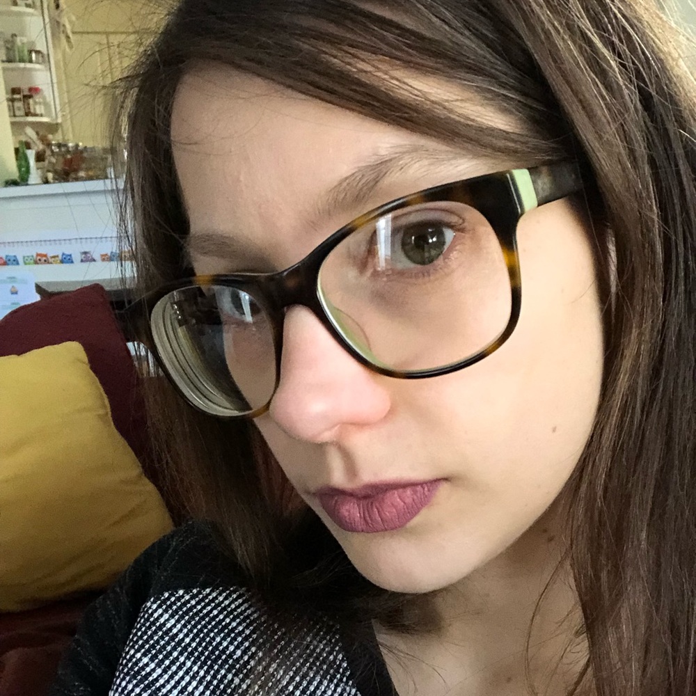 Meet your Posher, Jennifer